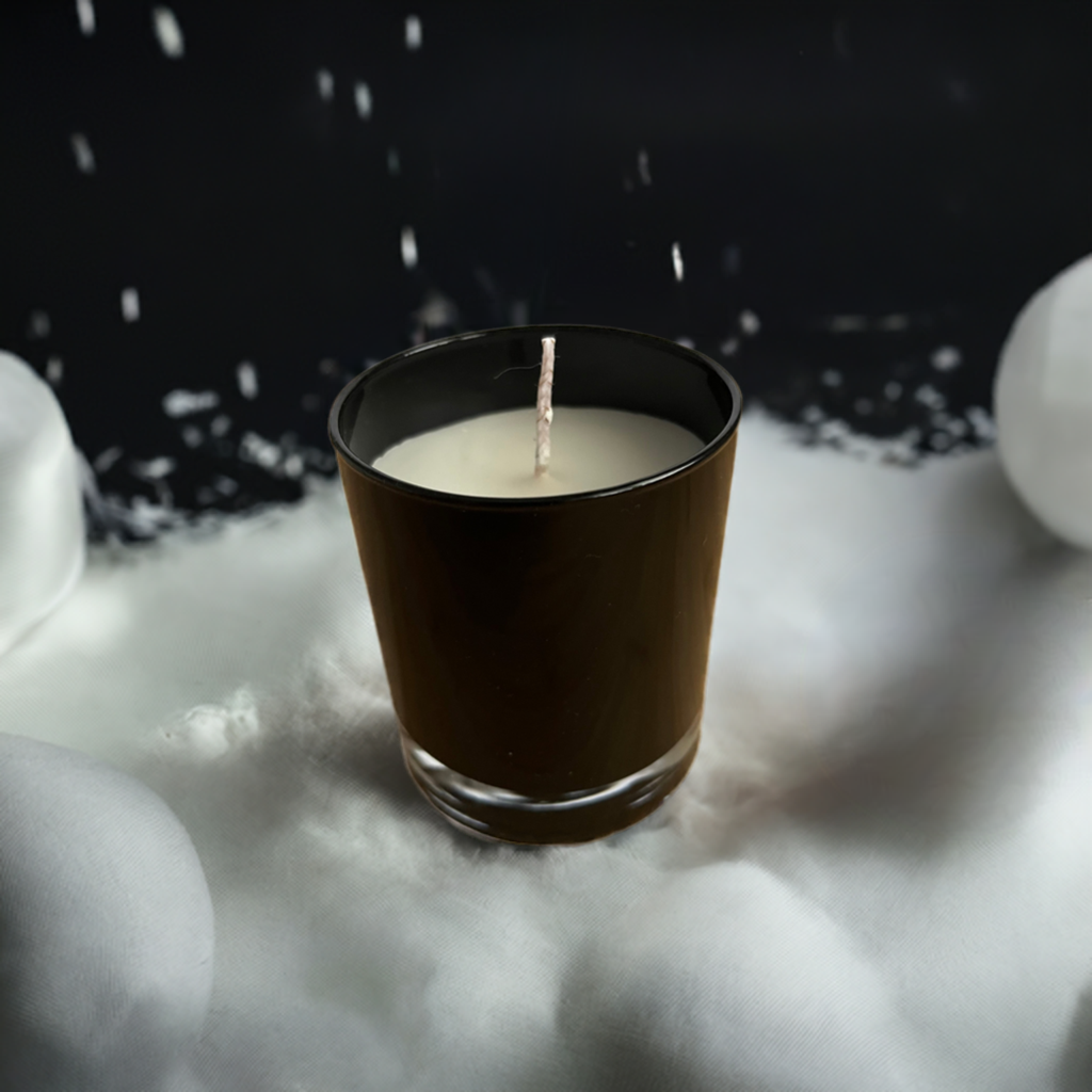 Black Oud scented candle